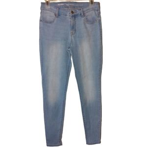 Women's Light Wash Denim Skinny Jeans